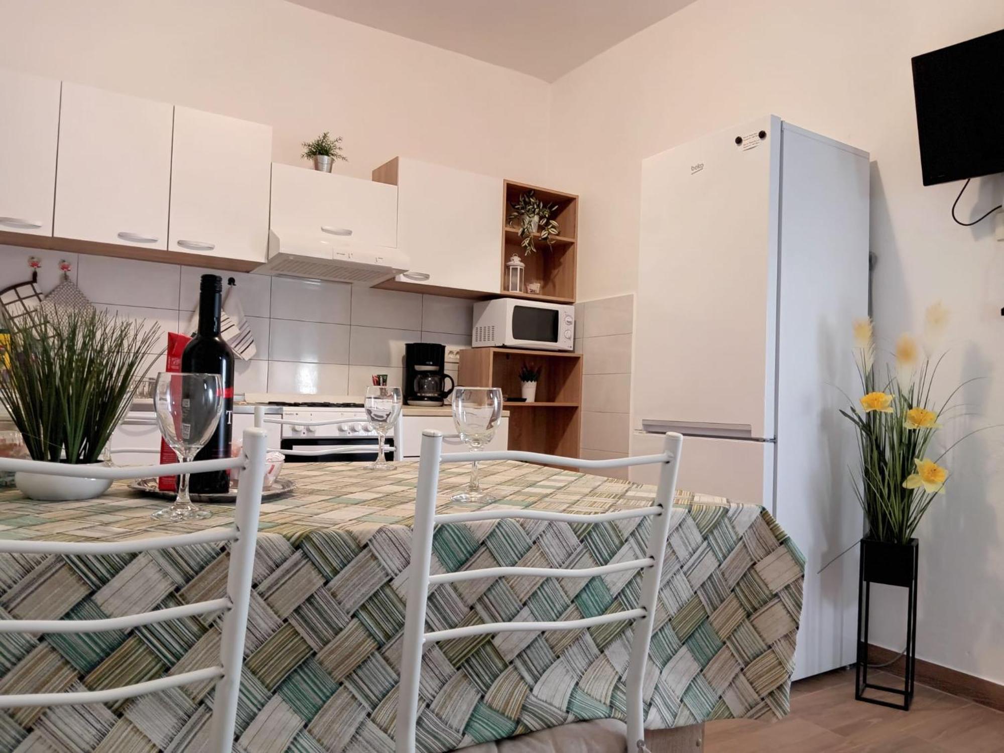 Apartmani Goga Селине Екстериор снимка
